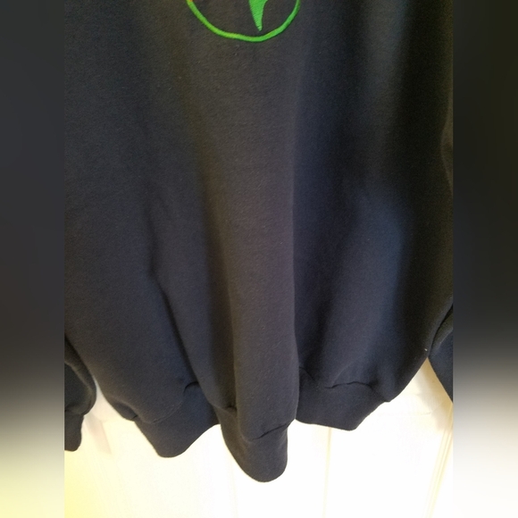 Vintage Beautiful Out of This World Grandma Embroidered Sweatshirt Navy Size XL - Picture 5 of 13